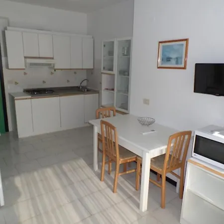 Apartment Spacious Two-bedroom Flat In The Heart Of